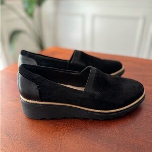 NEW Clarks Sharon Dolly Women's Black Suede Loafers Slip on Size 10